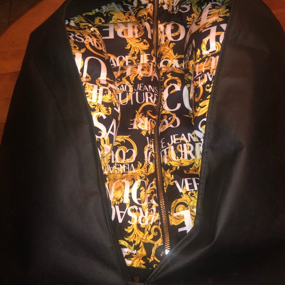 Versace down jacket - Picture 5 of 8